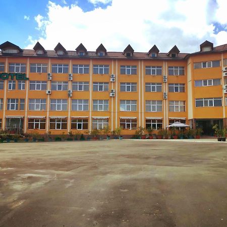 Hotel Dinastia Piteszti Zewnętrze zdjęcie