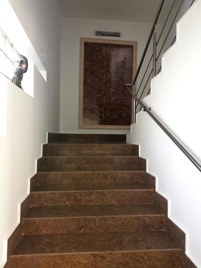 Hotel Dinastia Piteszti Zewnętrze zdjęcie
