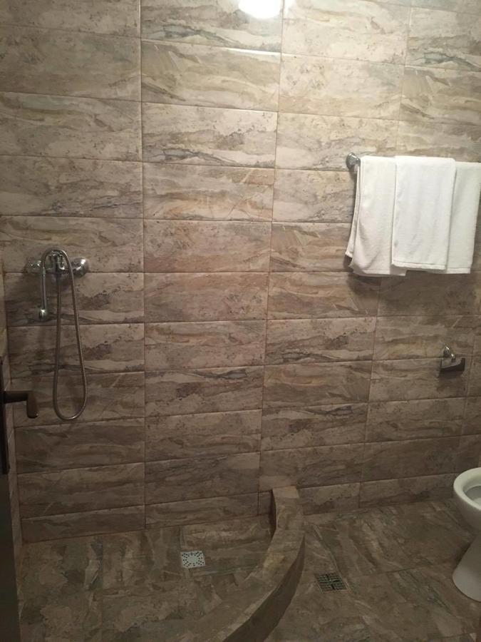Hotel Dinastia Piteszti Zewnętrze zdjęcie