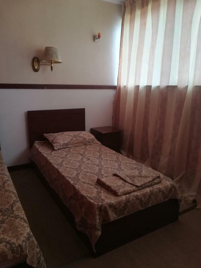 Hotel Dinastia Piteszti Zewnętrze zdjęcie